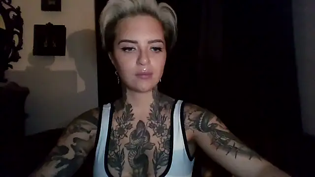 Rubyrichhxo online show from 12-01-25, 08:32