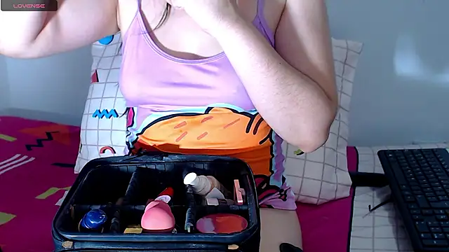 sofi-rojas1 online show from 01-06-26, 08:02