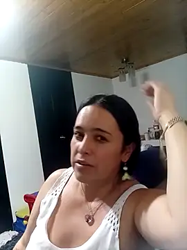 Snapshot of MagicStephany_ chatting on 02-05-26, 01:45 MagicStephany online show from 02-05-26, 01:45