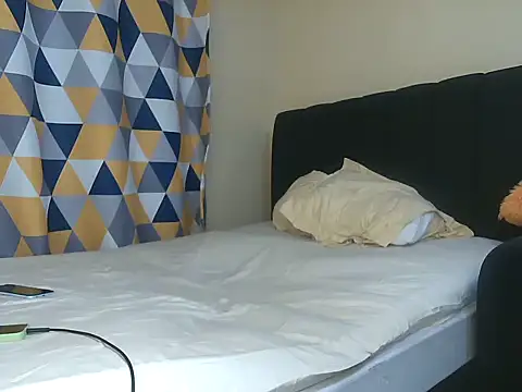 Mila Melanie online show from 10-20-25, 03:01