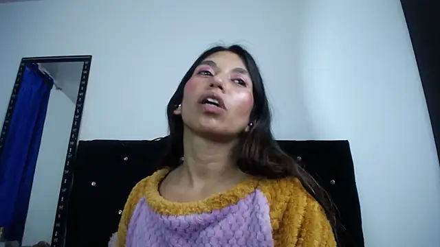 sweet skylove  online show from 03-25-26, 10:52