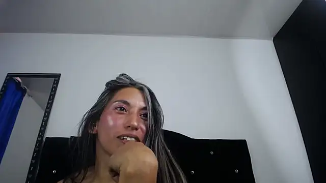 sweet skylove  online show from 04-17-26, 09:17