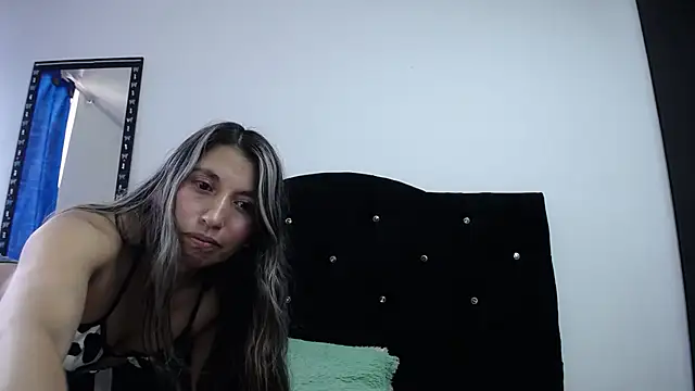 Snapshot of sweet_skylove_ chatting on 06-21-26, 06:57 sweet skylove online show from 06-21-26, 06:57