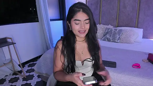 Snapshot of GiselOrtiz chatting on 07-11-26, 09:42 GiselOrtiz online show from 07-11-26, 09:42