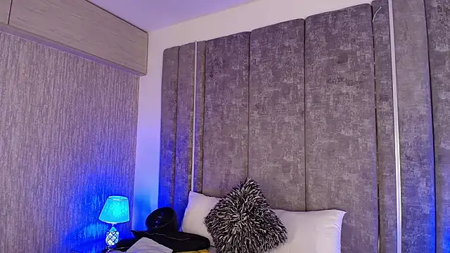 Snapshot of GiselOrtiz chatting on 02-10-26, 11:09 GiselOrtiz online show from 02-10-26, 11:09