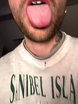 Snapshot of itsmehoneyhm chatting on 11-08-25, 12:03 itsmehoneyhm online show from 11-08-25, 12:03