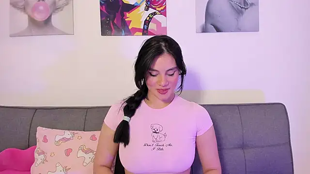 Maylin Garcia online show from 05-23-26, 01:37
