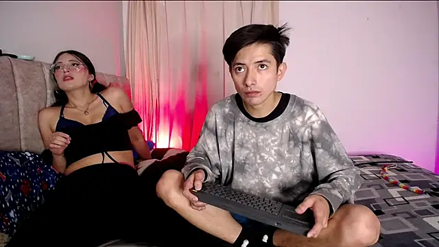 Pinkandyellowpokemon online show from 11-19-25, 07:58