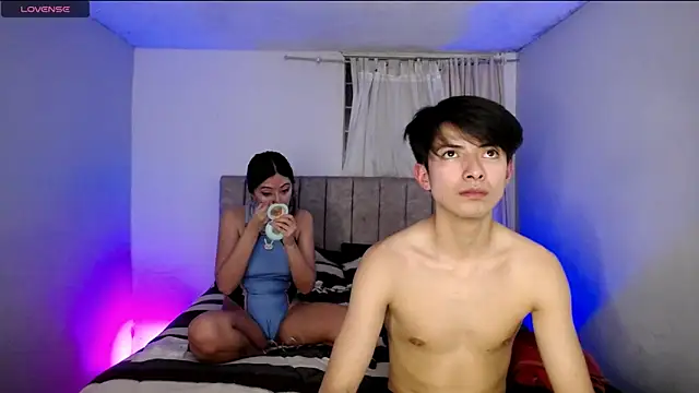 Pinkandyellowpokemon online show from 02-20-25, 11:43