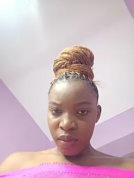 Pretty-queen123 online show from 12-16-25, 04:17