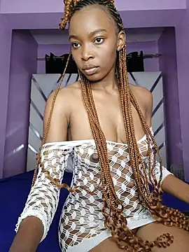 Snapshot of Pretty-queen123 chatting on 02-24-26, 10:05 Pretty-queen123 online show from 02-24-26, 10:05