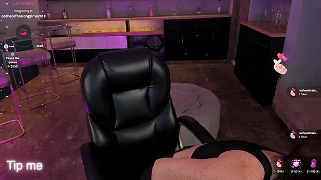 CorinneRusso online show from 10-15-25, 05:39