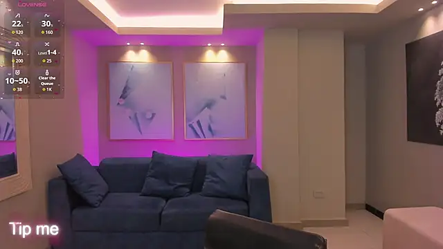 CorinneRusso online show from 04-05-26, 12:23