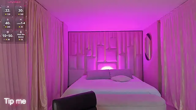 CorinneRusso online show from 03-12-26, 12:42