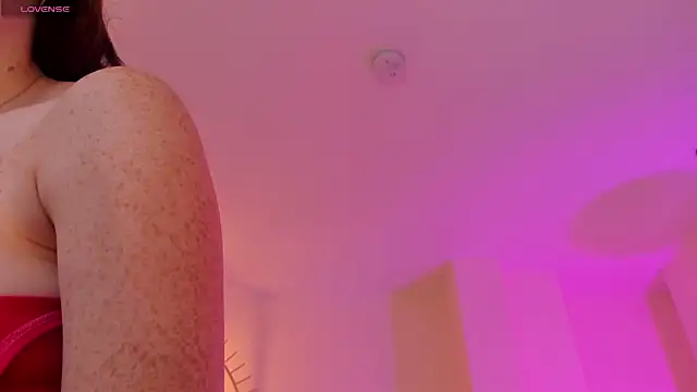 Snapshot of CorinneRusso chatting on 07-18-26, 01:09 CorinneRusso online show from 07-18-26, 01:09
