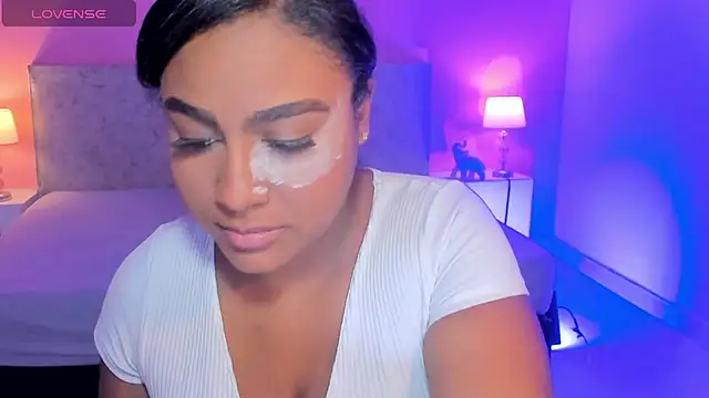 BlakmillerrGilson online show from 10-28-25, 07:57