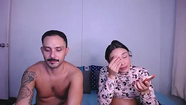 Snapshot of _joanne_and_oliver_ chatting on 04-22-26, 12:17 joanne and oliver online show from 04-22-26, 12:17