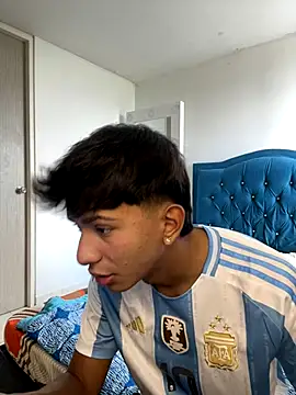 Leonarrrd 01 online show from 10-02-25, 08:12