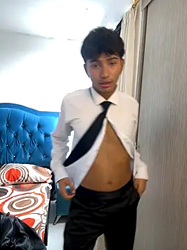 Leonarrrd 01 online show from 10-30-25, 09:01