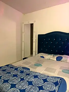 Leonarrrd 01 online show from 10-08-25, 02:13