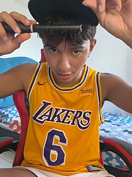 Leonarrrd 01 online show from 12-18-25, 09:51