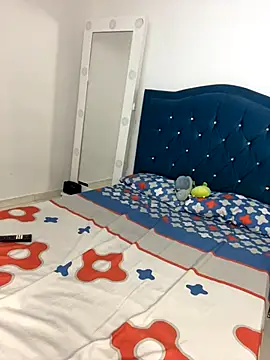 Leonarrrd 01 online show from 09-26-25, 12:39