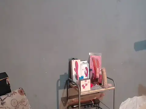 Snapshot of Amazing12inch chatting on 05-10-26, 05:22 Amazing12inch online show from 05-10-26, 05:22