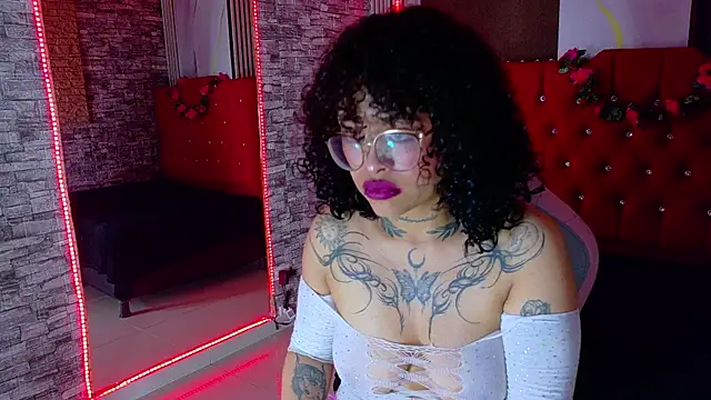 miahernadez303av online show from 03-05-26, 04:53