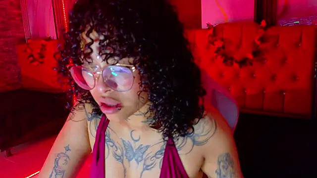 miahernadez303av online show from 02-24-26, 03:40