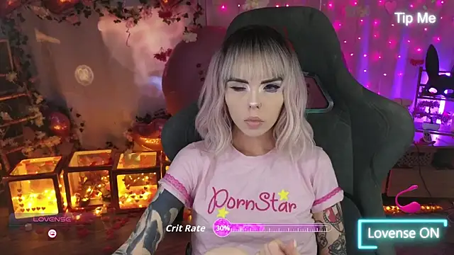 Snapshot of Kerry_Kirk chatting on 02-24-26, 09:59 Kerry Kirk online show from 02-24-26, 09:59