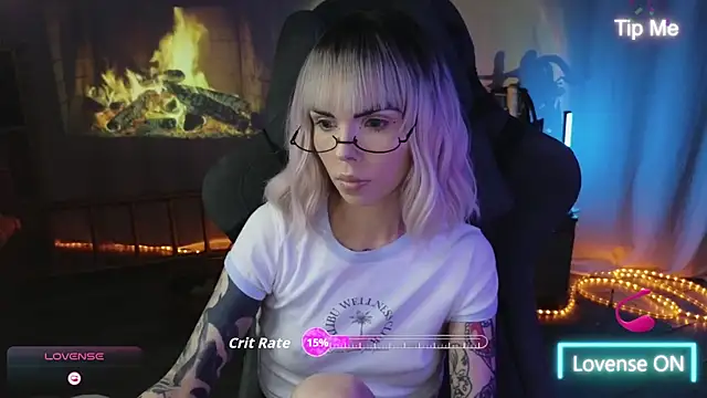 Snapshot of Kerry_Kirk chatting on 02-07-26, 12:18 Kerry Kirk online show from 02-07-26, 12:18