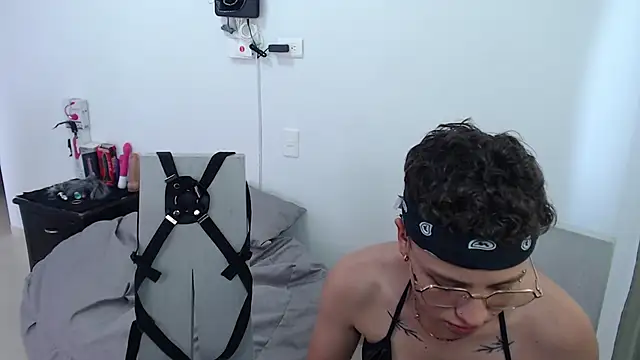 Antonella Cruz02 online show from 03-16-25, 08:10