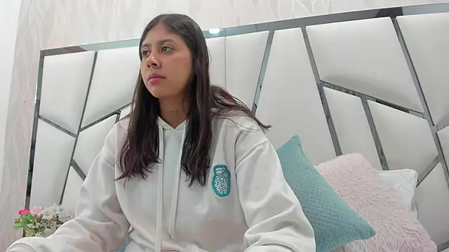  aurora18  online show from 02-27-26, 03:07