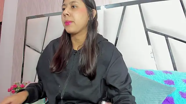  aurora18  online show from 04-02-26, 03:13