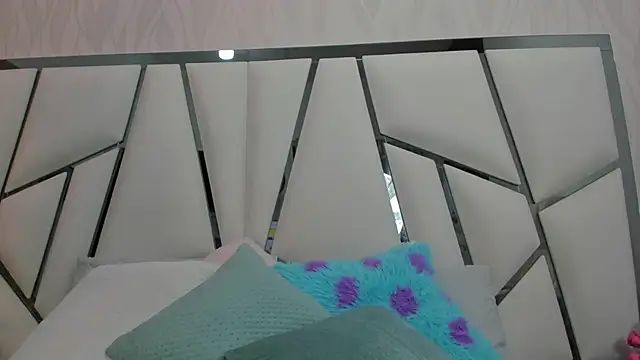  aurora18  online show from 02-26-26, 03:06