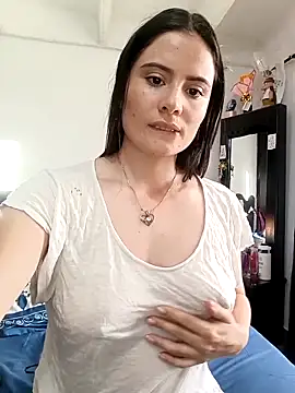 Snapshot of Zoe_Clark_ chatting on 10-07-25, 09:49 Zoe Clark  online show from 10-07-25, 09:49