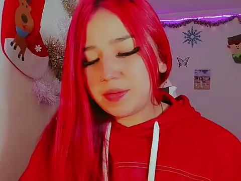 madisonx17 online show from 12-21-25, 11:38