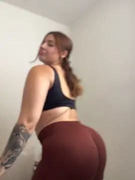 ValerieHilton online show from 03-21-25, 09:23