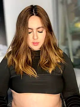 ValerieHilton online show from 10-19-25, 12:46