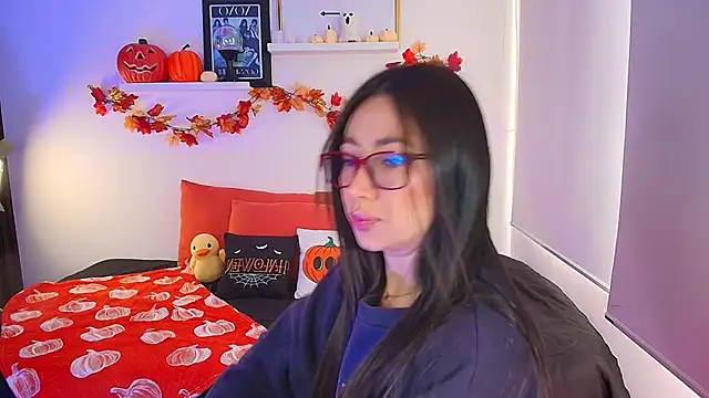 lilyy evanss online show from 10-29-25, 09:14