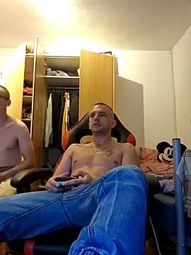 Snapshot of magicSeX4You chatting on 10-07-25, 09:49 magicSeX4You online show from 10-07-25, 09:49