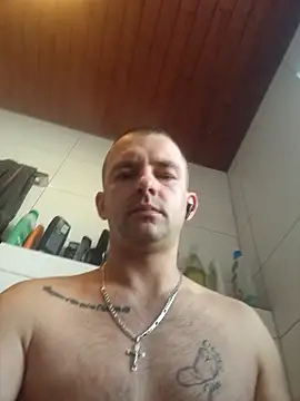 Snapshot of magicSeX4You chatting on 02-17-25, 02:06 magicSeX4You online show from 02-17-25, 02:06