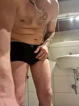 Snapshot of magicSeX4You chatting on 02-10-25, 08:53 magicSeX4You online show from 02-10-25, 08:53