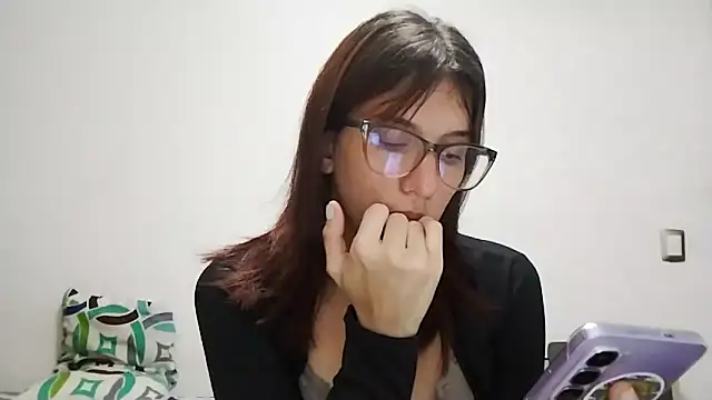 Snapshot of Luna-e-Franco1 chatting on 04-29-26, 11:11 Luna-e-Franco1 online show from 04-29-26, 11:11