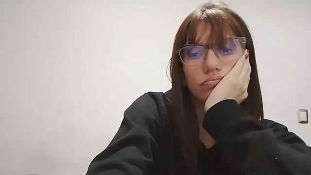 Snapshot of Luna-e-Franco1 chatting on 07-03-26, 02:40 Luna-e-Franco1 online show from 07-03-26, 02:40