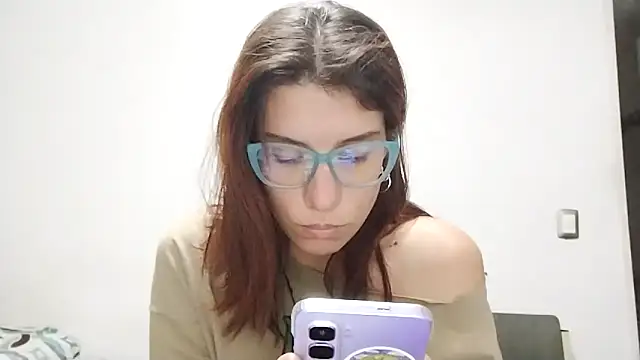 Snapshot of Luna-e-Franco1 chatting on 04-25-26, 10:51 Luna-e-Franco1 online show from 04-25-26, 10:51