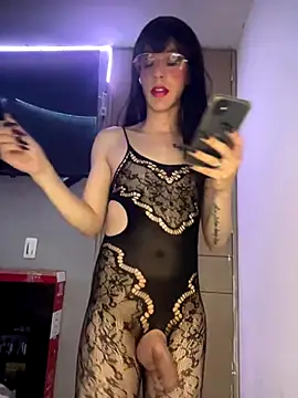 Snapshot of danielagh29 chatting on 12-15-25, 06:30 danielagh29 online show from 12-15-25, 06:30