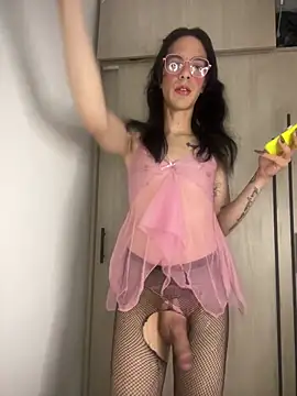 Snapshot of danielagh29 chatting on 12-18-24, 06:53 danielagh29 online show from 12-18-24, 06:53