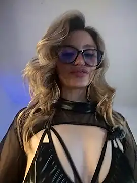 Lucy Princes online show from 02-19-25, 06:55