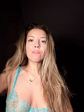 SonyaD  online show from 01-18-26, 04:05